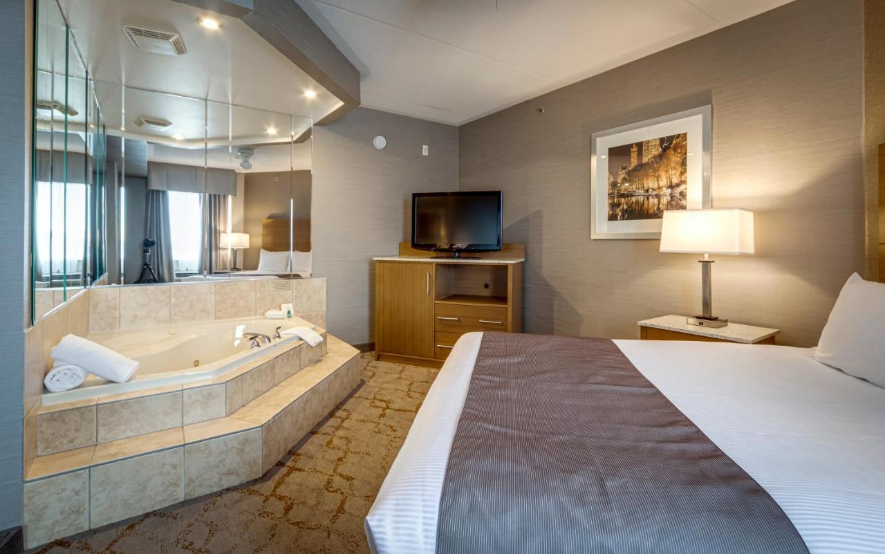 Monte Carlo Inn Vaughan Suites Eksteriør bilde
