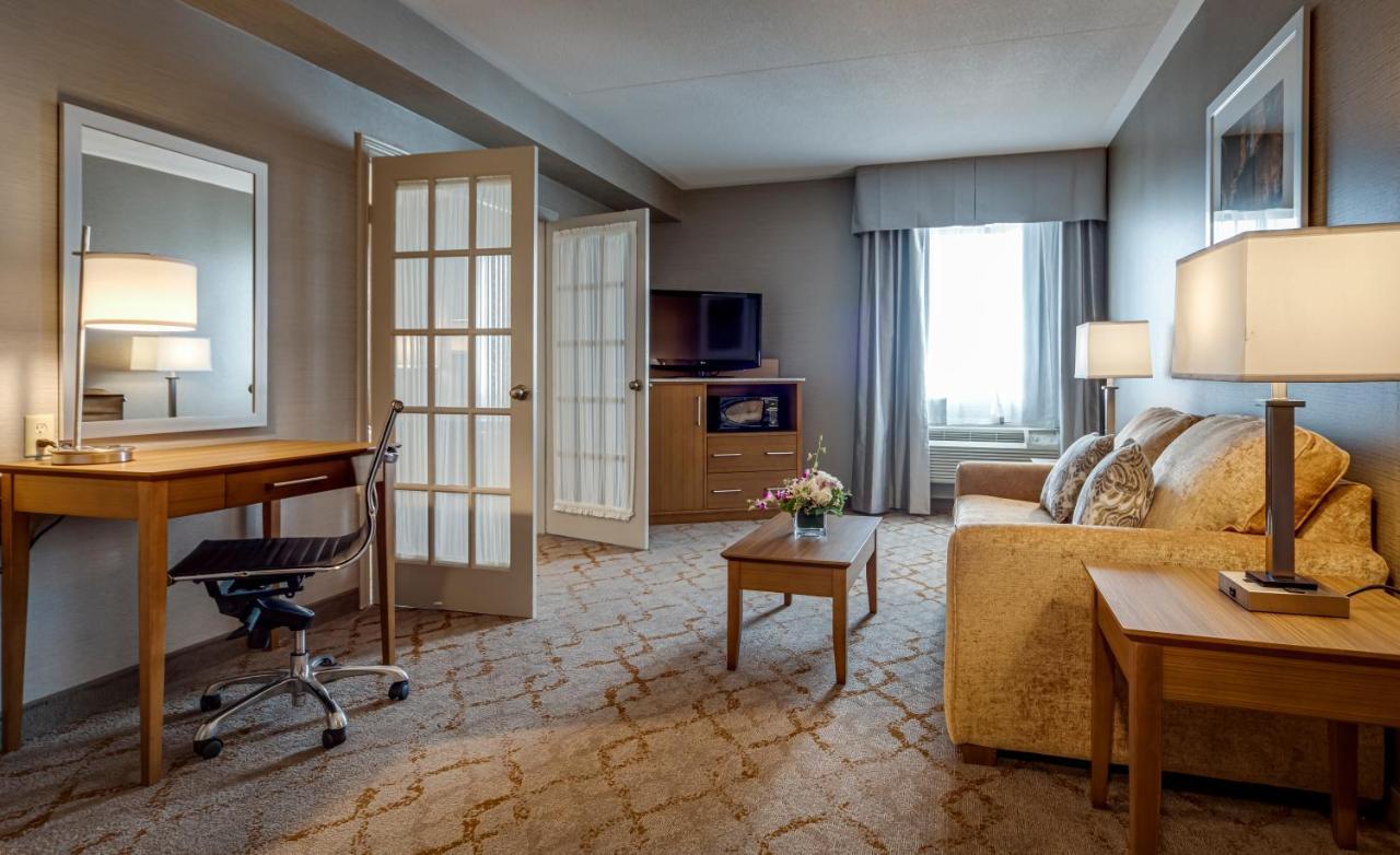 Monte Carlo Inn Vaughan Suites Eksteriør bilde
